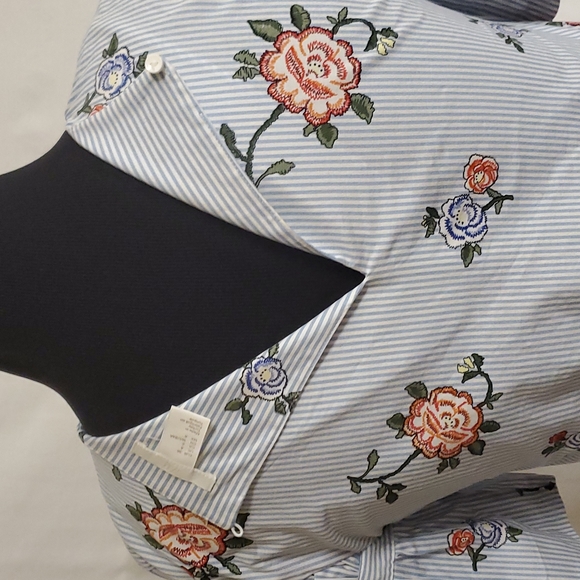 Sz. 6 Women's Blouse - Picture 6 of 10